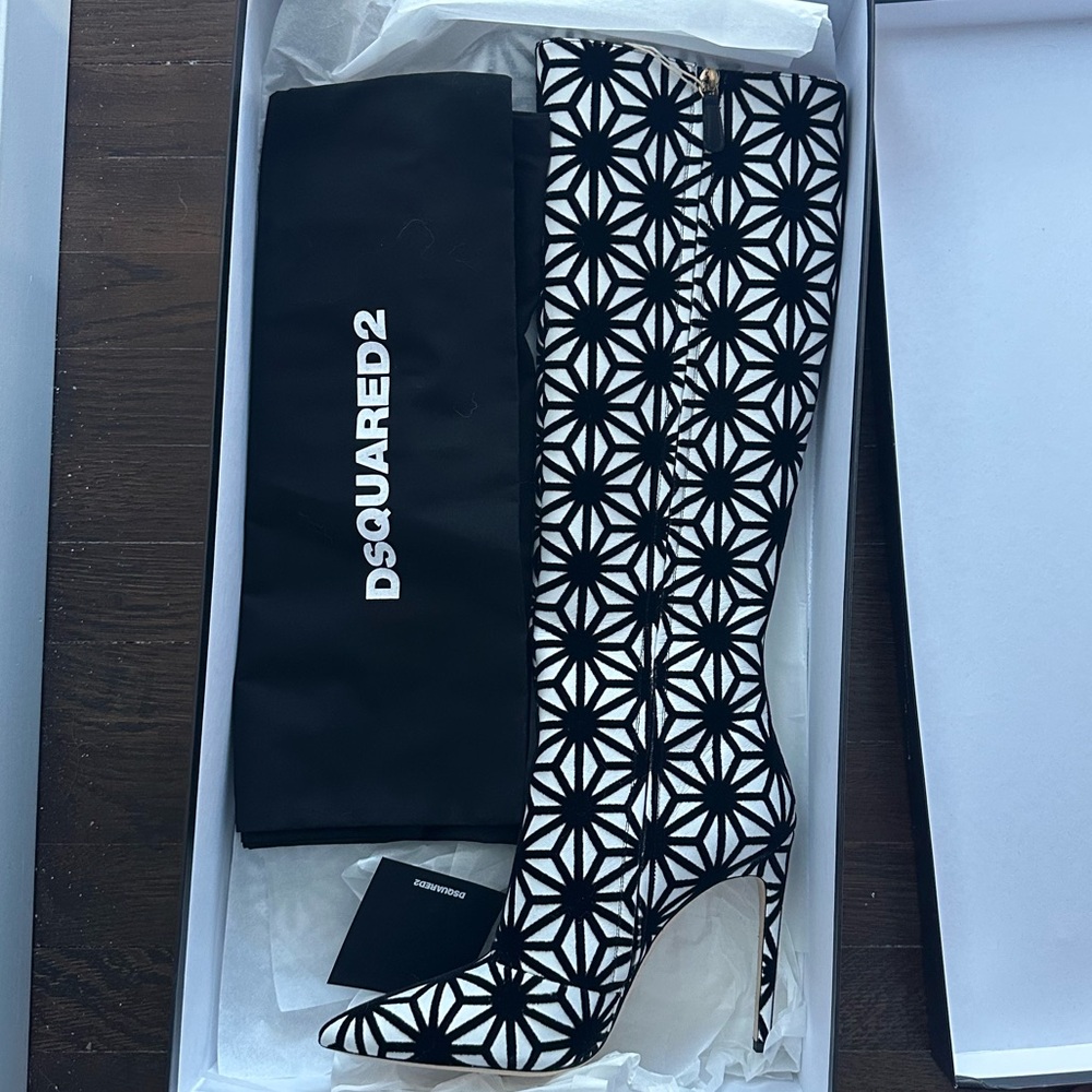 Dsquared2 Limited Edition boots - Picture 2 of 3